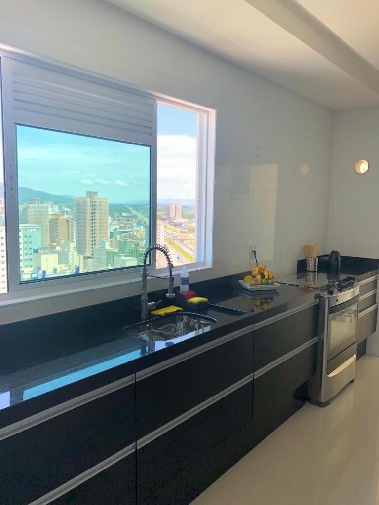 Cobertura Com Belissima Vista Para O Mar E Jacuzzi 伊塔佩马 外观 照片