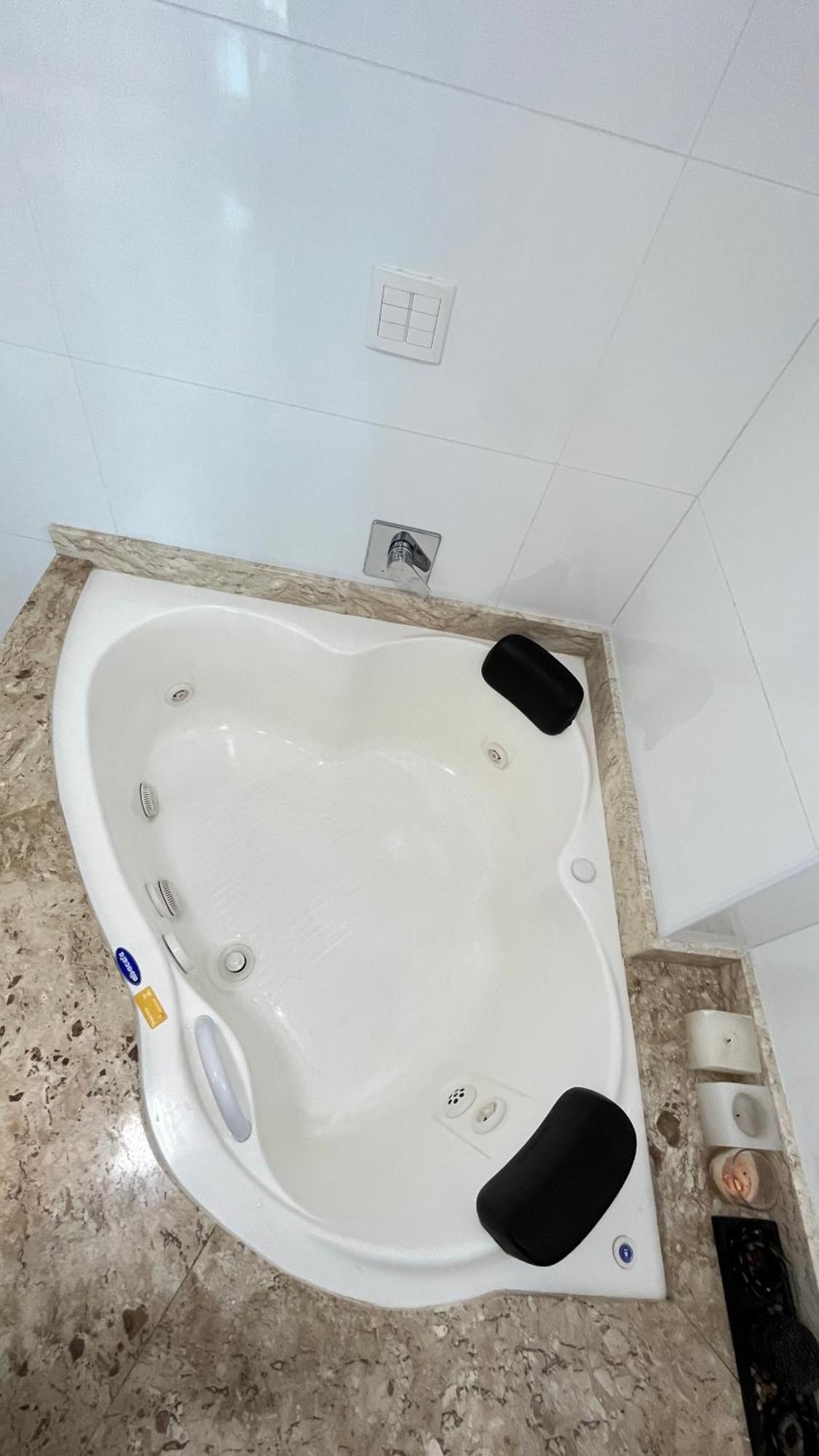 Cobertura Com Belissima Vista Para O Mar E Jacuzzi 伊塔佩马 外观 照片