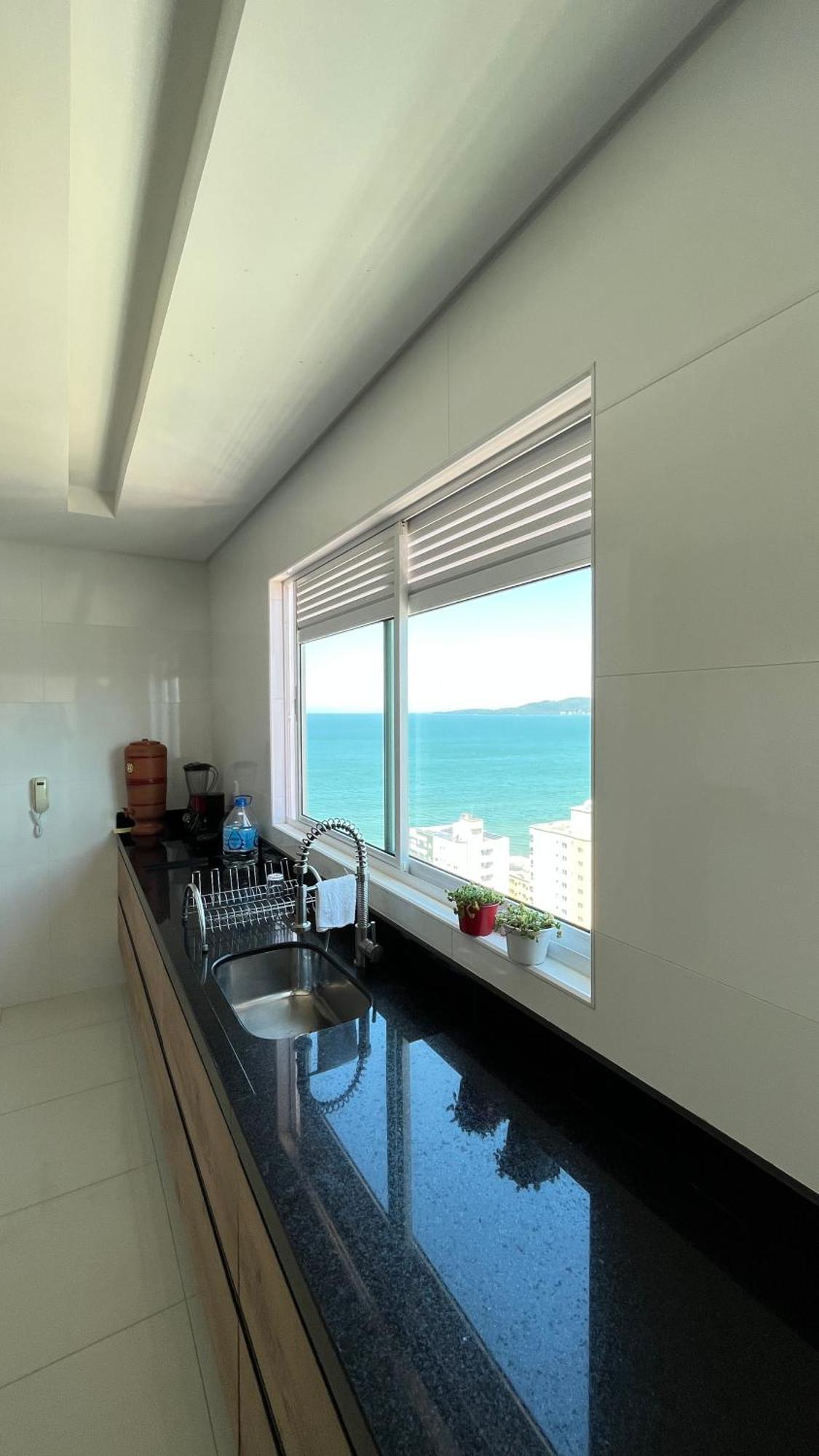 Cobertura Com Belissima Vista Para O Mar E Jacuzzi 伊塔佩马 外观 照片